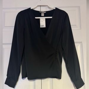 H&M V neck top